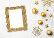 Świąteczna zdobiona złota rama na zdjęcie i dekoracje xmas 