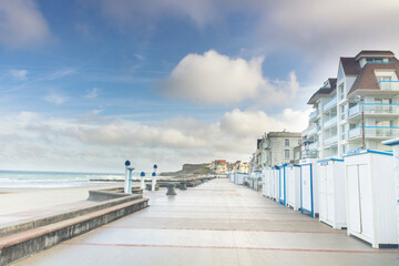 Wall Mural - Wimereux est une commune française située dans le département du Pas-de-Calais en région Hauts-de-France. Elle se trouve à la frontière nord-ouest de la ville de Boulogne-sur-Mer, au bord de la Manche