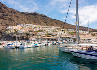 Canvas Print - Boats and ships in Los Gigantes port, Tenerife, Canary islands, Spain