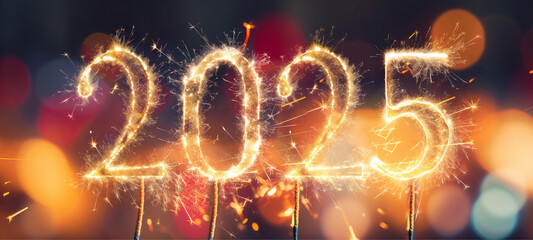 Aufkleber - Sylvester New Year, New Year's Eve 2025 party event celebration holiday greeting card - Closeup of sparkling year sparklers and bokeh lights in the background