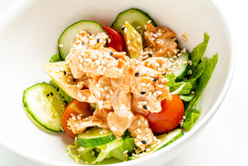 Wall Mural - bowl with salmon and vegetables