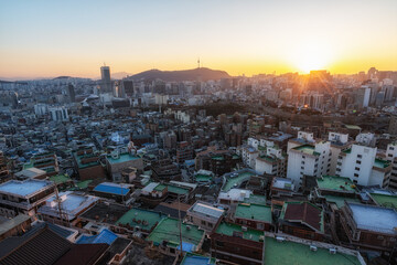 Wall Mural - Sunset view over Seoul City