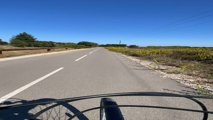 Sticker - Piste cyclable le long d'un canal en Occitanie