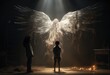 widok białego aniołe ze wielkimi skrzydłami nad młodym chłopcem