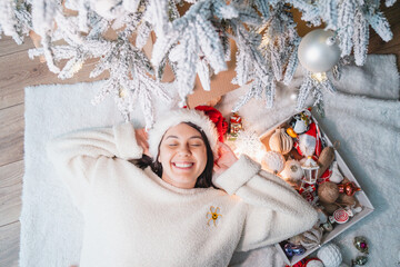 Poster - happy woman taking selfie near christmas tree