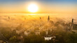 Poranek wchód słońca mgła oleśnica miasto małe dolnośląski epickie dolnyśląsk w polsce dron lot ptaka