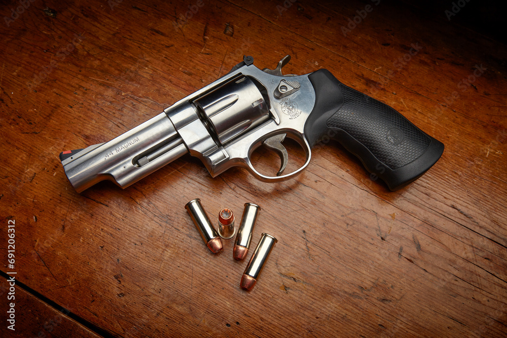 Smith & Wesson model 629. .44 magnum revolver with custom rubber grips ...