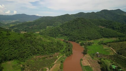 Wall Mural - Kok River in Taton Area, Mae Ai District, Chiang Mai, Thailand