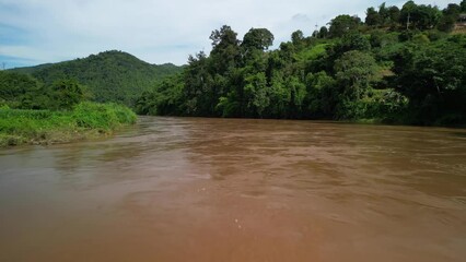 Wall Mural - Kok River in Taton Area, Mae Ai District, Chiang Mai, Thailand