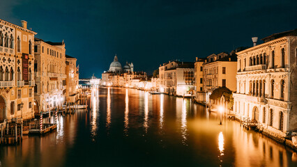 Wall Mural - Enchanting Venice: A Visual Symphony of Canals, Architecture, and Timeless Elegance