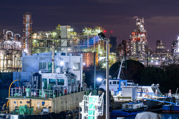 川崎市千鳥町の工場夜景　
Night view of a factory in Chidori-cho, Kawasaki City