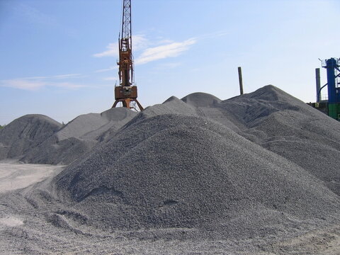 Crushed stone crushing and screening equipment