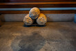 土間に置かれた米俵のイメージ Image of a rice bale placed on the earthen floor