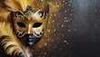 Złoto-czarne karnawałowe tło z maską i piórami