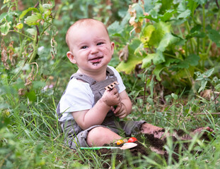 Canvas Print - baby in garden