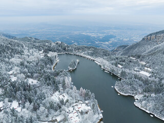 Wall Mural - Winter snow scene in Lushan/Mountain Lu National Park Scenic Area, Jiujiang, Jiangxi, China