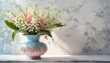 Konwalie w różowo-niebieskim wazonie. Pastelowe, wiosenne tło z kwiatami i miejscem na tekst