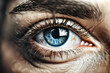 Männliches Auge  grün blau braun close up