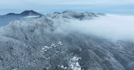 Wall Mural - Winter snow scene in Lushan/Mountain Lu National Park Scenic Area, Jiujiang, Jiangxi, China