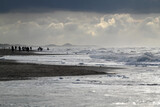 Fototapeta  - Krajobraz dramatyczny, Morze Północne w Holandii podczas sztormu.