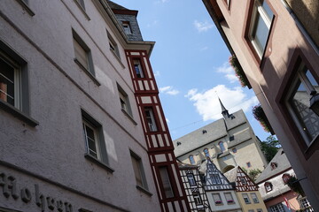 Poster - Fachwerkhäuser und Kapuzinerkloster in Cochem