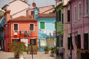 Canvas Print - Brightly coloured buildings of Burano Island