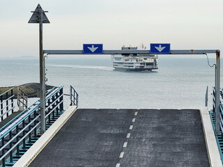 Port promu z Den Helder na wyspę Texels w Holandii.