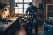 Hombre concentrado ajustando una motocicleta retro en un taller bien equipado