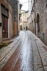 Canvas Print - Pedestrian Alley in Spoleto - Italy