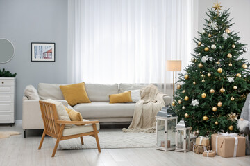 Canvas Print - Christmas tree in furnished living room. Festive interior design