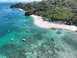 Wall Mural - Tropical Tranquility: Capturing the Serene Beauty of Isla Tortuga's Crystal-Clear Waters and Pristine Beaches in Stunning Costa Rica