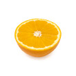 Arancia tagliata a metà su sfondo trasparente