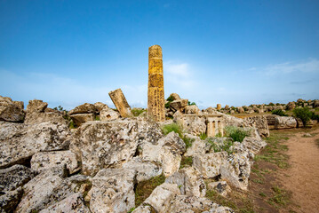 Wall Mural - Temple of Athena in Selinunte - Sicily - Italy