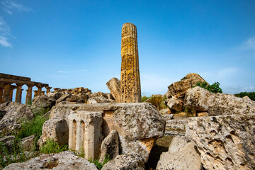 Wall Mural - Temple of Athena in Selinunte - Sicily - Italy