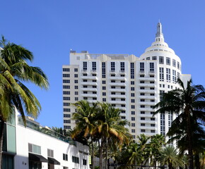 Wall Mural - Historical Art Deco Building in Miami South Beach, Florida