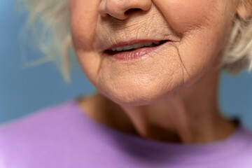 Canvas Print - Close up of cropped senior woman wearing t-shirt