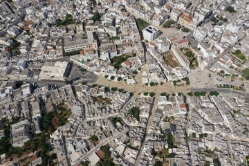 Canvas Print - Aerial view of trulli of Alberobello village. Bari, Puglia, Italy