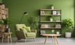 Jasne wnętrze, dużo światła, zielona sofa i krzesło na tle zielonej ściany z półką na książki. Skandynawski wystrój nowoczesnego salonu z zielenią