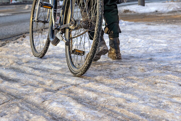 Wall Mural - icy_bike_path