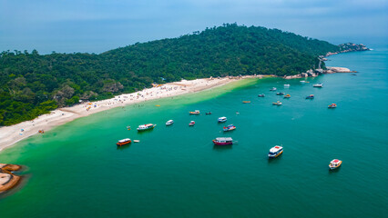 Wall Mural - Paraíso Tropical Ilha do Campeche Praia SC Paisagem Caribe Água Sul Turismo Atlântico Florianópolis Floripa Santa Catarina Verão Diversão Natureza Ar Livre Oceano Mar Barcos Mergulho Viagem Drone