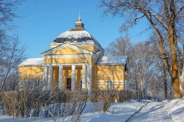 Wall Mural - The Church of Mary of Egypt in the Tarkhany estate in winter