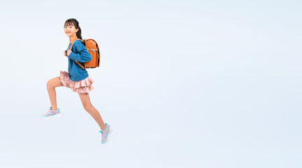 Aufkleber - ランドセルを背負ってジャンプする女子小学生（切り抜き背景透過PNGも販売しております。作成者リンクから「PNG」で検索してください）