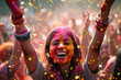 © Julio - Festival de Holi en la India: Personas lanzándose polvo de colores en una celebración alegre