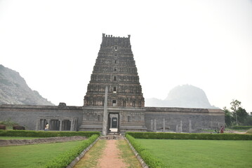 Wall Mural - Venkataramana temple, Gingee Fort, Tamil Nadu, India