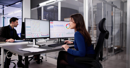 Aufkleber - Data Analyst Using Data Analytics KPI