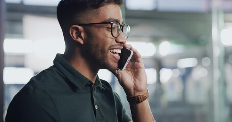 Canvas Print - Business, phone call or happy Indian man in workspace for client communication, chat or networking. Contact, hello or friendly male manager on smartphone for speaking, discussion or crm management