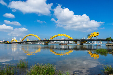 Wall Mural - Dragon Bridge, the landmark of Da Nang crossing han river in vietnam