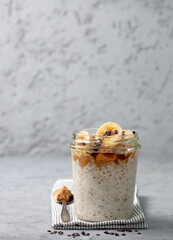 breakfast with overnight oatmeal