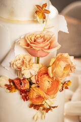 Wall Mural - Close up of beautiful wedding cake