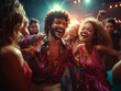 © julio - Escena de disco vintage de los años 70, jóvenes bailando en la discoteca